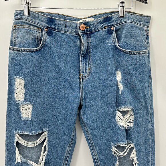Forever 21 Ripped Distressed Straight Leg Cropped Boyfriend Jeans Size 30 - Picture 2 of 5